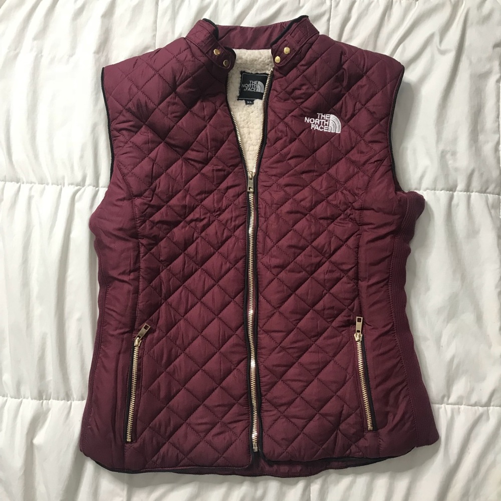 THE NORTH FACE SHERPA LINED MAROON VEST
